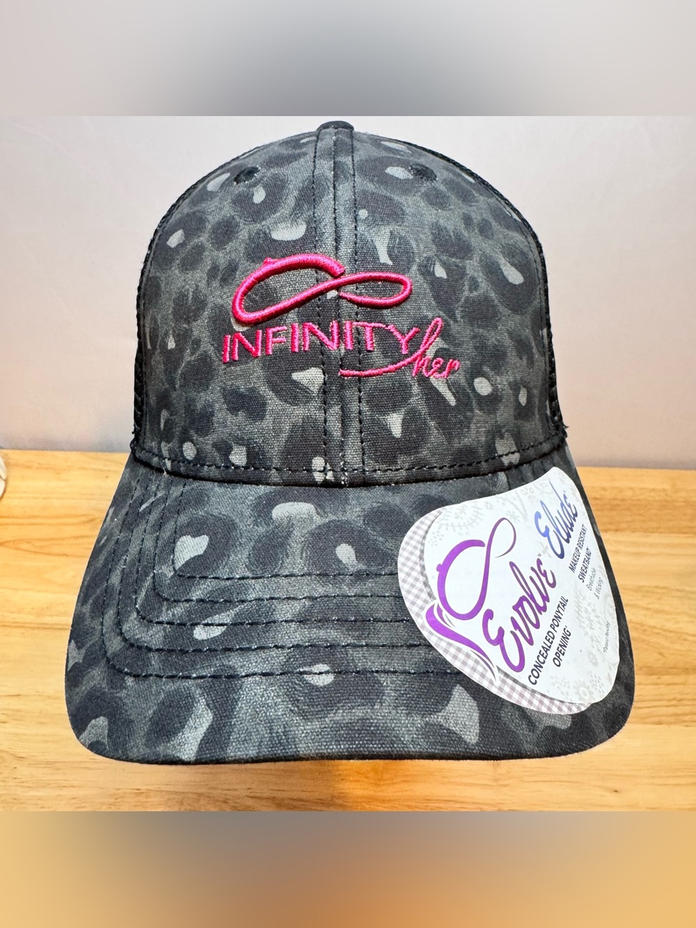 NWT Infinity Her Black Leopard Makeup Resistant Band Mesh Wicking Cap Hat